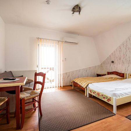 Hotel Sugas Sfântu-Gheorghe Eksteriør billede