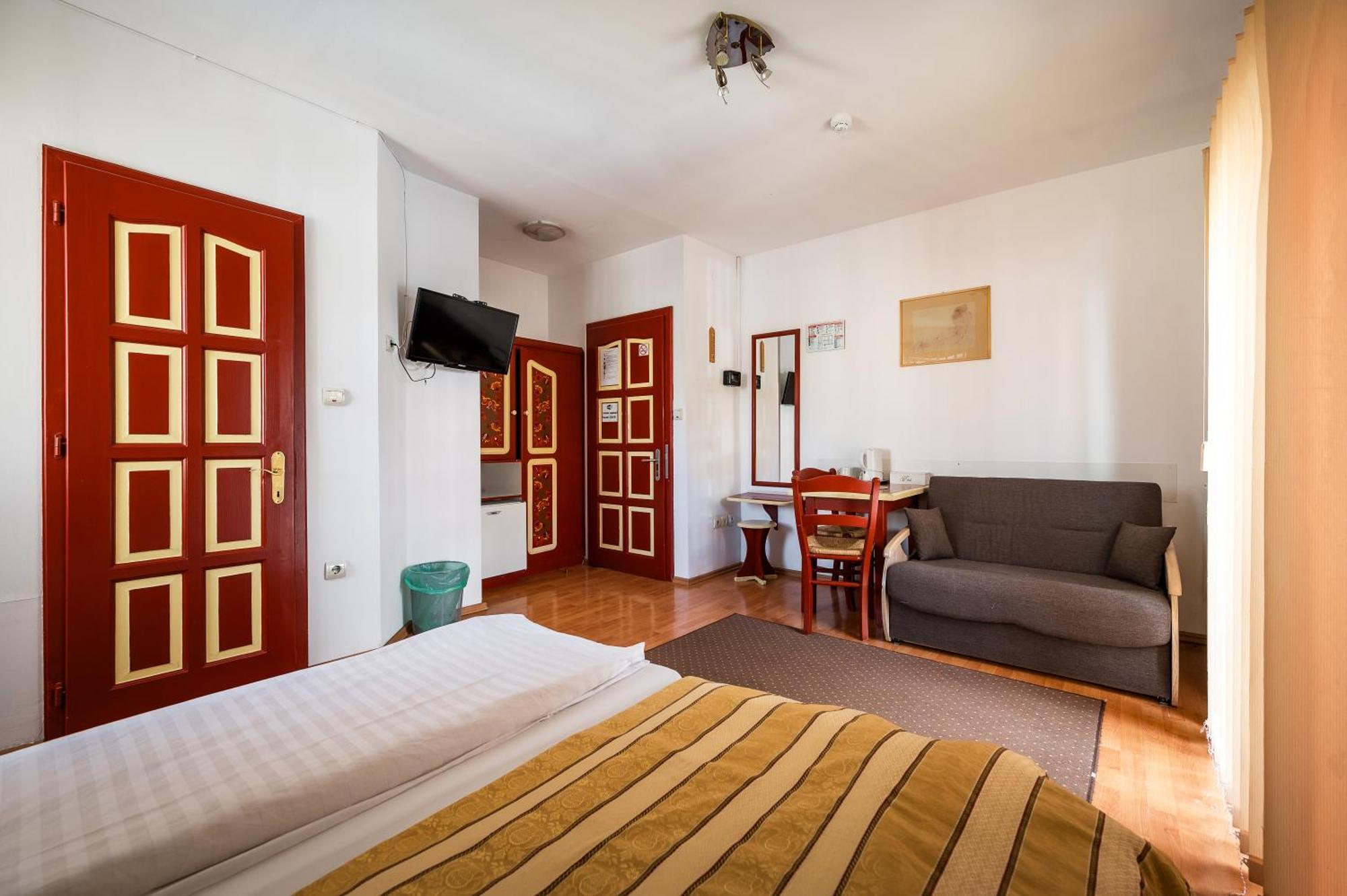 Hotel Sugas Sfântu-Gheorghe Eksteriør billede
