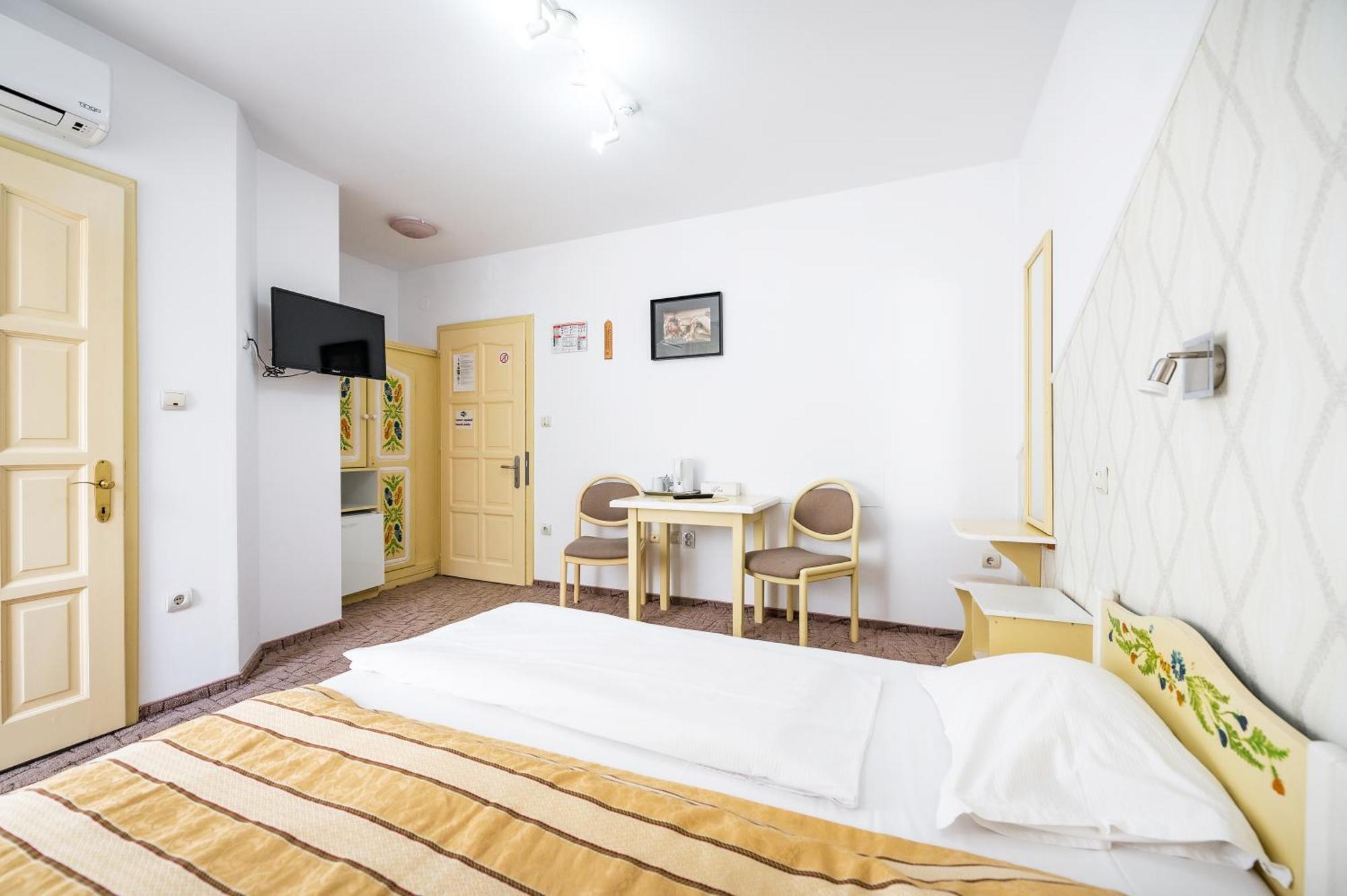 Hotel Sugas Sfântu-Gheorghe Eksteriør billede