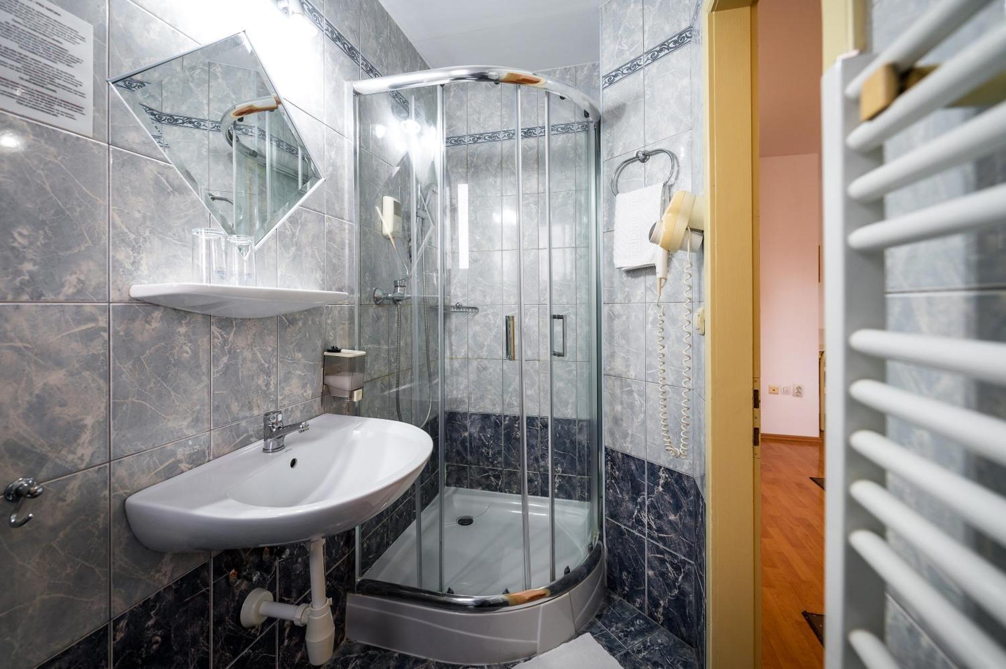 Hotel Sugas Sfântu-Gheorghe Eksteriør billede